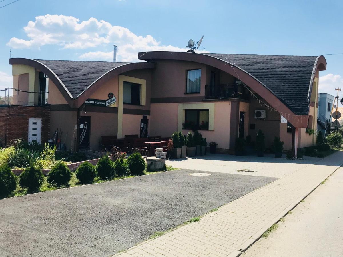 Bed and Breakfast Korona Panzio Blh nad Iplom Esterno foto