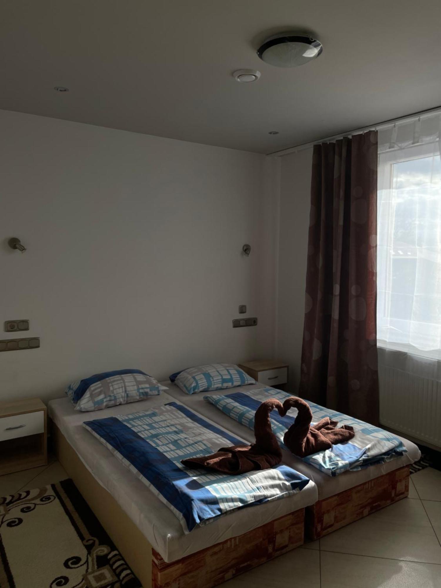 Bed and Breakfast Korona Panzio Blh nad Iplom Esterno foto